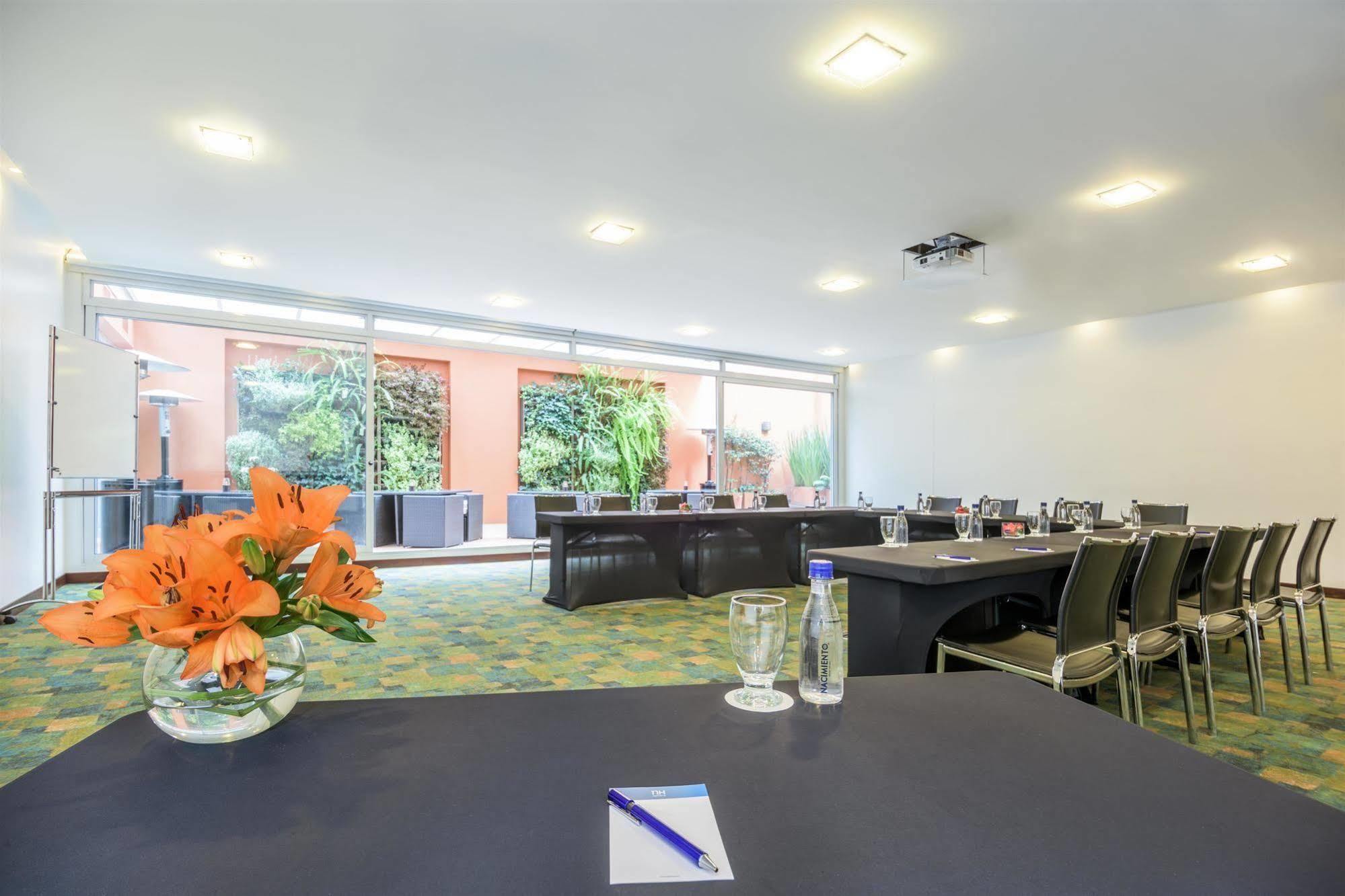 Nh Bogota Pavillon Royal Hotel Екстериор снимка